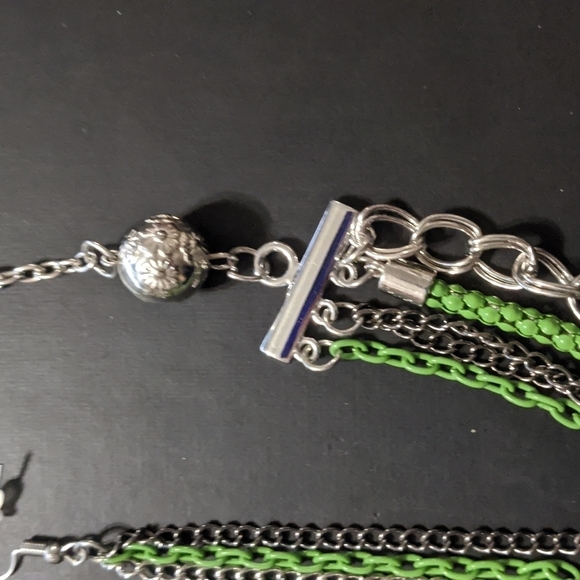 Silver Tone, Gunmetal Black, and Green Chain Statement Necklace and Earr… - Picture 3 of 5